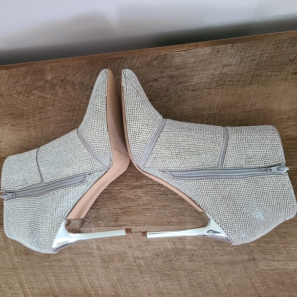 🌟Madden NYC Starr Rhinestone Detail Stiletto Heel Ankle Boots Size 8 - Picture 7 of 11
